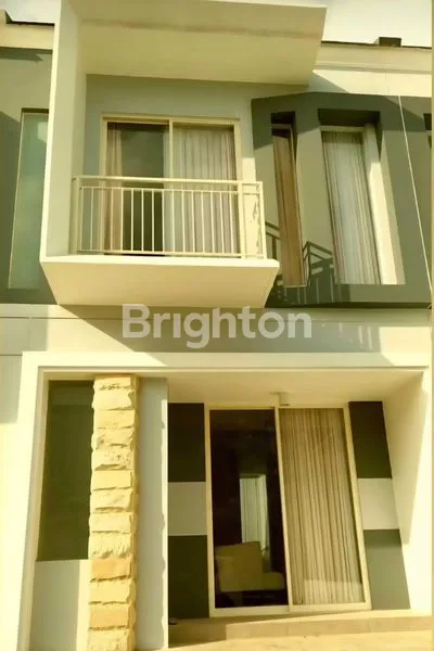 image RUMAH MEWAH FULL FURNISH 2 LANTAI DI GREEN ORCHID GRANDE MALANG (1)