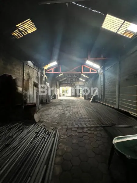 RUMAH LOS SEPERTI GUDANG, PETEMON SIDOMULYO LEBAR 7, LUAS 231, SAMPING PACUAN KUDA, SURABAYA PUSAT