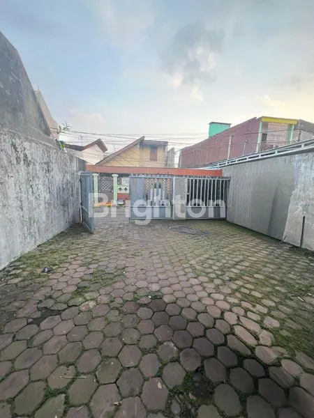 image RUMAH LOS SEPERTI GUDANG, PETEMON SIDOMULYO LEBAR 7, LUAS 231, SAMPING PACUAN KUDA, SURABAYA PUSAT (3)