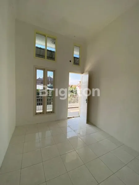 image BARU RENOV SIAP HUNI RUMAH MULYOSARI, LOKASI FAVORIT DEKAT KAMPUS ITS (3)