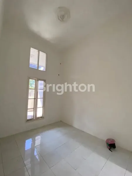 image BARU RENOV SIAP HUNI RUMAH MULYOSARI, LOKASI FAVORIT DEKAT KAMPUS ITS (5)