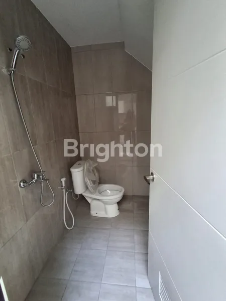 image RUNGKUT MEDOKAN DEKAT UPN LINGKUNGAN MODERN ELITE BARU GRESS 2LT ONE GATE SYSTEM (3)