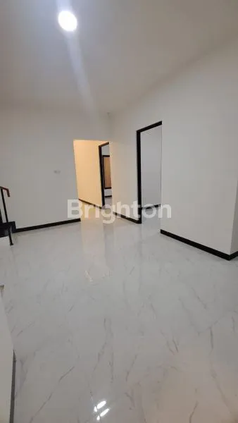 image RUMAH MEWAH 2 LANTAI DI CITRA 5, DEKAT RS CIPUTRA & MALL (6)