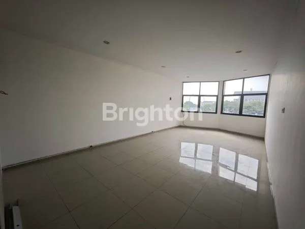 image DISEWAKAN RUKO 3 LANTAI SUPER STRATEGIS JL.SILIWANGI (4)