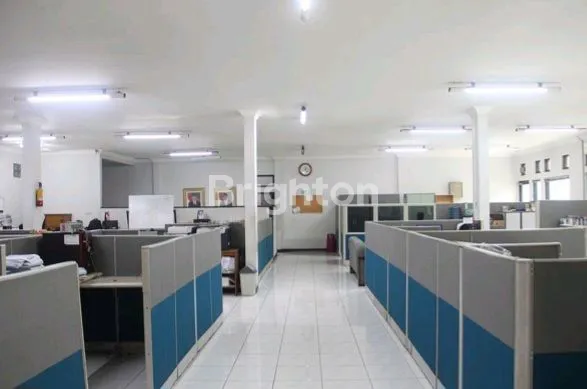 image GEDUNG PREMIUM 1980M² SHM 6 MENIT DARI PUSAT BISNIS BANDUNG JALAN ASIA AFRIKA (2)