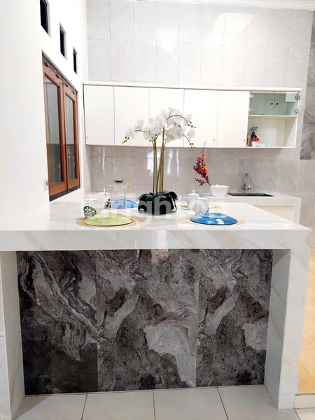 image  RUMAH BABATAN PRATAMA DEKAT PAKUWON MALL PTC, DEKAT KAMPUS UNESA (7)