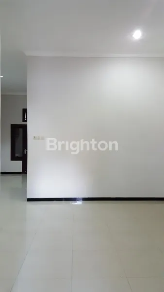 image RUMAH 2 LANTAI MINIMALIS (KONDISI 75%) MULYOSARI PRIMA DEKAT SUTOREJO WISMA PERMAI DHARMAHUSADA PAKUWON CITY GALAXY MALL MANYAR KERTAJAYA (4)