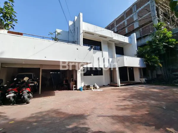 image RUMAH 2 LANTAI DI JL. PROGO, DARMO SURABAYA – LT 805M², ADA KOLAM RENANG! (8)