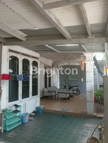 image RUMAH SIAP HUNI LOKASI STRATEGIS, HARGA NEGO! COCOK UNTUK KELUARGA ATAU INVESTASI\" (2)