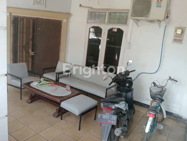 image RUMAH SIAP HUNI LOKASI STRATEGIS, HARGA NEGO! COCOK UNTUK KELUARGA ATAU INVESTASI\" (3)