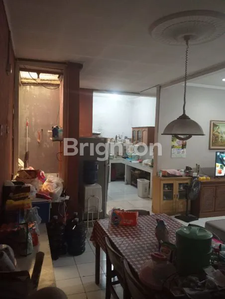 image RUMAH SIAP HUNI LOKASI STRATEGIS, HARGA NEGO! COCOK UNTUK KELUARGA ATAU INVESTASI\" (8)