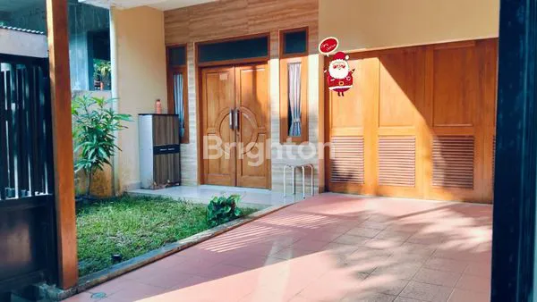image RUMAH MEWAH DIJUAL 2 LANTAI DALAM CLUSTER SIAP HUNI (2)