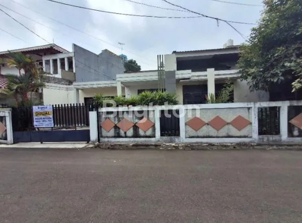 image RUMAH MODERN 1 LANTAI DI KEDOYA BARU - SHM, LT 338M² (1)