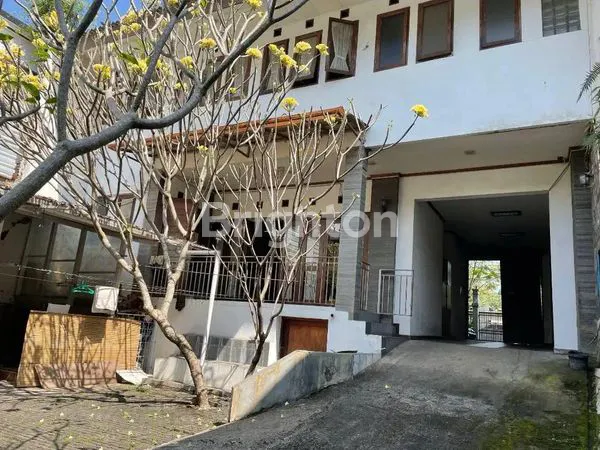 image DIJUAL RUMAH MEWAH 2 LANTAI DENGAN TAMAN LUAS DI CISATU II CIUMBULEUIT BANDUNG DENGAN LOKASI STRATEGIS NYAMAN DAN EKSLUSIF (5)