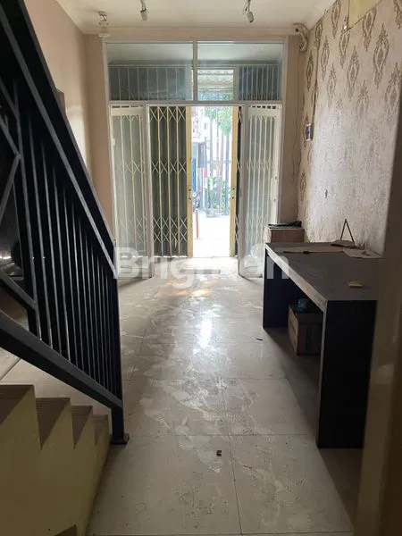 image RUKO LOKASI STRATEGIS DI JAKARTA TIMUR (2)