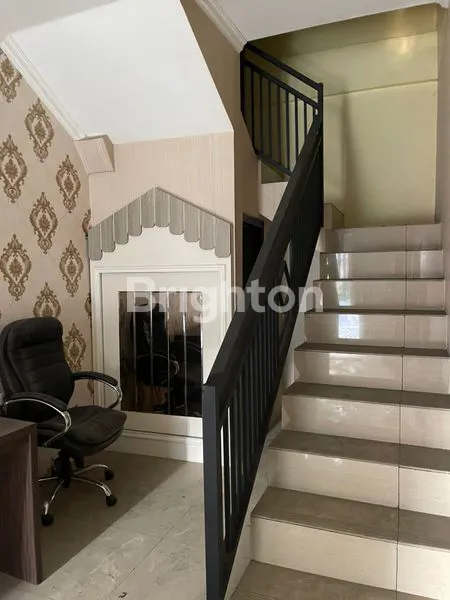 image RUKO LOKASI STRATEGIS DI JAKARTA TIMUR (4)