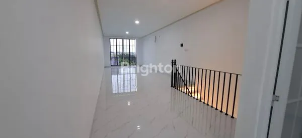 image RUMAH BARU 4 LANTAI TAMAN RATU BEBAS BANJIR (5)