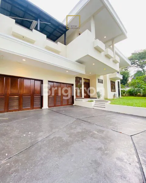 RUMAH BARU RENOVASI BERSIH BONUS KOLAM RENANG SEMI FURNISHED DI PEJATEN BARAT INDAH JAKARTA SELATAN