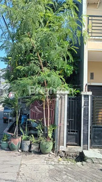 image RUMAH 2 LANTAI SIAP HUNI HOOK DI RANGKAH, DEKAT KENJERAN (2)