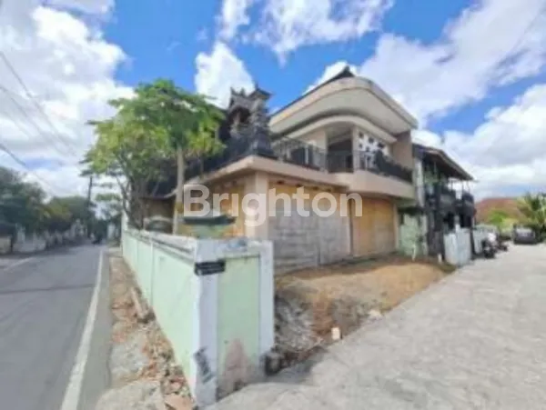 image HUNIAN SEKALIGUS RUANG USAHA SANGAT STRATEGIS DI JANTUNG DENPASAR BARAT – SIAP PAKAI, LEGALITAS LENGKAP! (2)