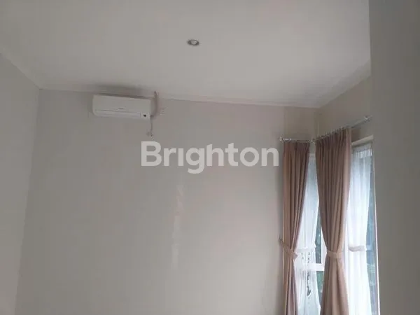 image DISCOVERY BINTARO RUMAH HOMY HOOK HADAP FASUM EMERALD KEBAYORAN (8)