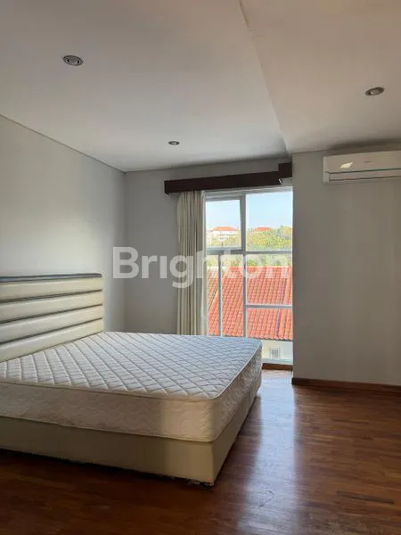 image DIJUAL RUMAH FULL FURNISHED WITH POOL AREA NUSA DUAKABUPATEN BADUNG BALI(5 MENIT DARI TOL BALI MANDARA) LOKASI SANGAT STRATEGIS (4)