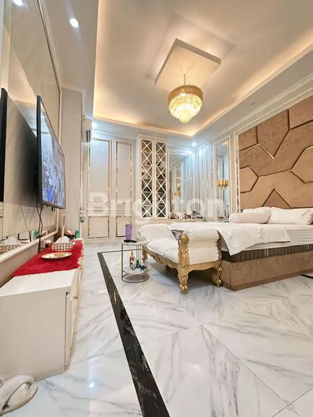 image RUMAH MEWAH 2 LANTAI FURNISHED (2)