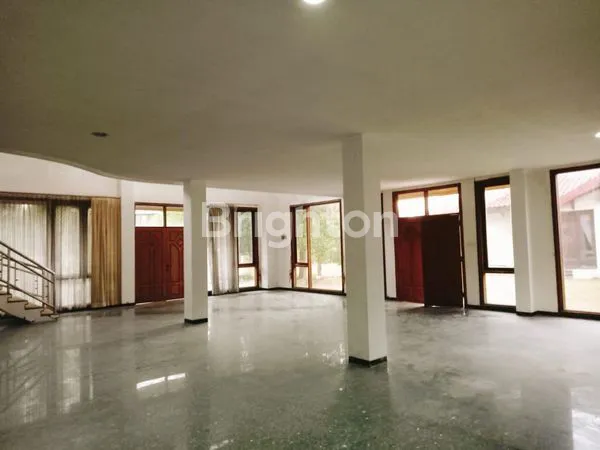 image RUMAH MEWAH 2 LANTAI DEKAT BANDARA JUANDA - LT 335M2 (3)