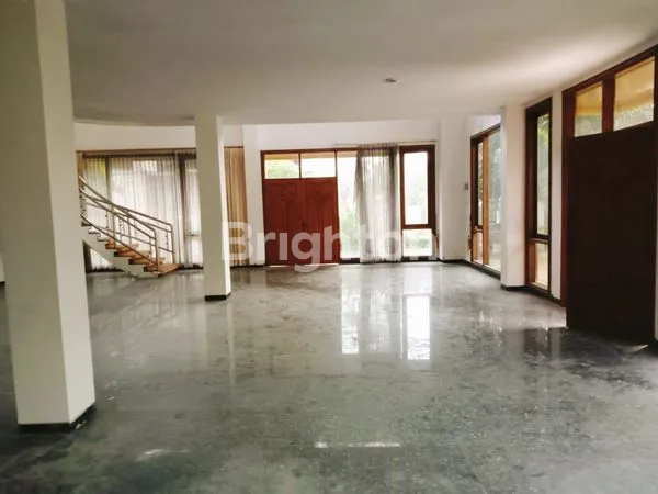 image RUMAH MEWAH 2 LANTAI DEKAT BANDARA JUANDA - LT 335M2 (7)