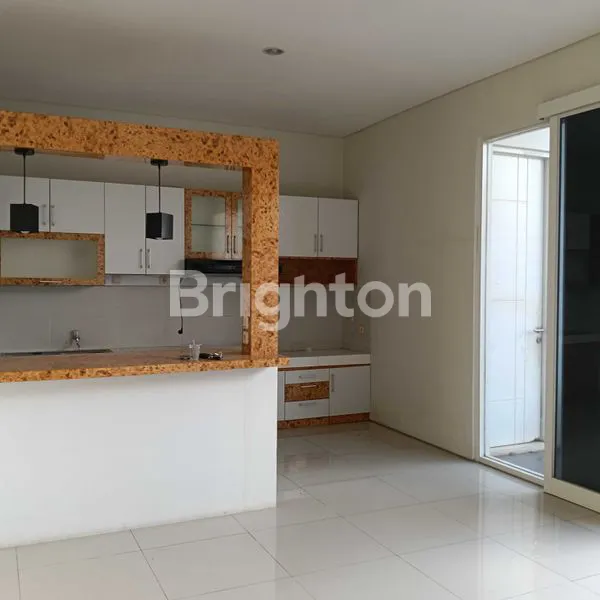 image RUMAH DUA LANTAI DI CLUSTER IVY PARK CITRALAND SEMARANG (2)