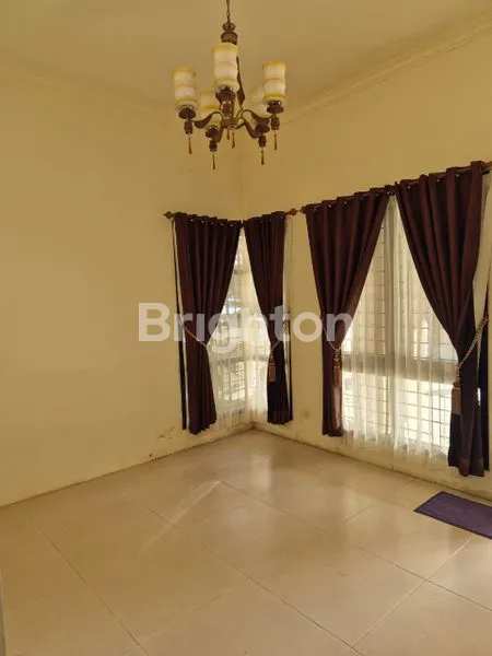 image DIJUAL CEPAT RUMAH 2 LANTAI DI VILLA TAMARA SAMARINDA (5)