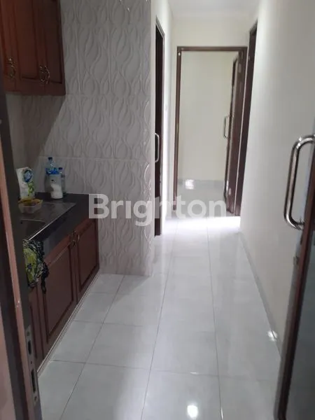 image DI JUAL RUMAH CANTIK 2 LANTAI DI KOTA WISATA, SECONDARY, SIAP HUNI DALAM CLUSTER (5)