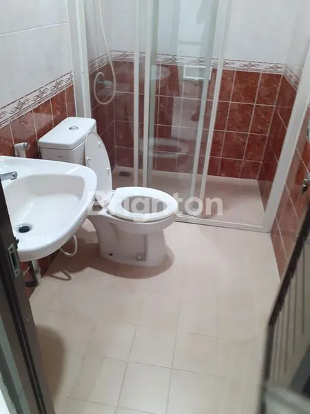 image DI JUAL RUMAH CANTIK 2 LANTAI DI KOTA WISATA, SECONDARY, SIAP HUNI DALAM CLUSTER (8)