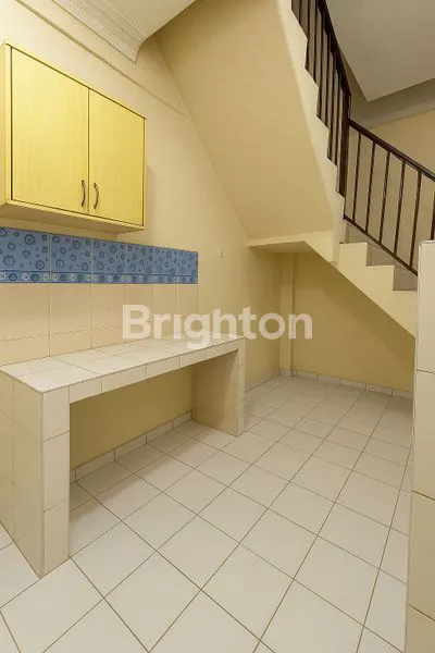 image RUMAH MINIMALIS 2 LANTAI DALAM PERUMAHAN (6)