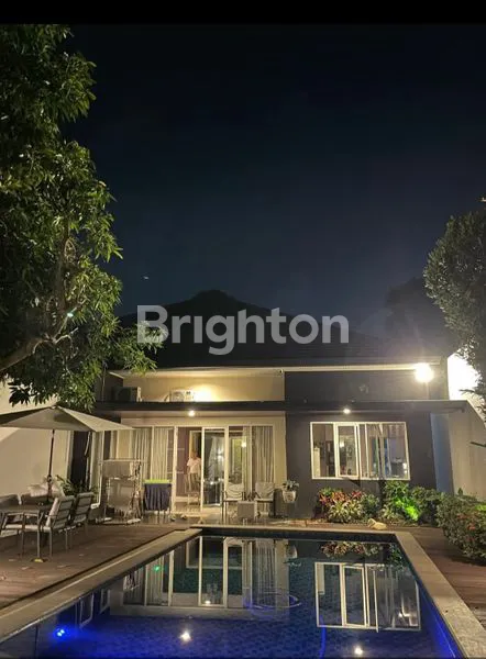 image RUMAH MEGAH DAN MEWAH BANYUMANIK - SEMARANG  (5)