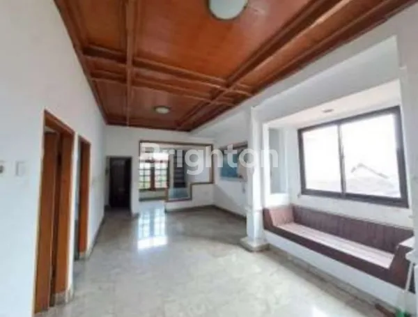 image PELUANG EMAS! RUMAH, TOKO & GUDANG DI LOKASI KOMERSIAL SUPER PREMIUM SESETAN – LUAS 2.625 M², HADAP TIMUR, POSISI HOOK (2)