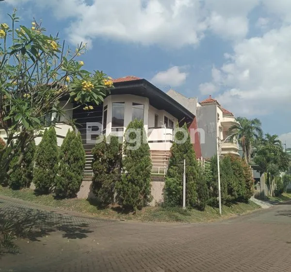image RUMAH POJOK 2 LT DI CITRALAND (1)