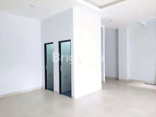 image RUANG USAHA/RUMAH KOMERSIL 4 LANTAI BARU SIAP PAKAI DI SAYAP RIAU BANDUNG (5)