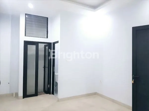 image RUANG USAHA/RUMAH KOMERSIL 4 LANTAI BARU SIAP PAKAI DI SAYAP RIAU BANDUNG (4)