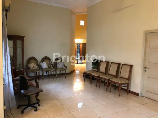 image RUMAH LUAS DI TEBET RAYA COCOK UNTUK KANTOR, TEMPAT USAHA, LOKASI STRATEGIS (4)