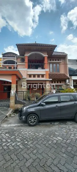 image RUMAH MEWAH 2 LANTAI DI TASBI 1 - LINGKUNGAN ELITE & STRATEGIS (1)