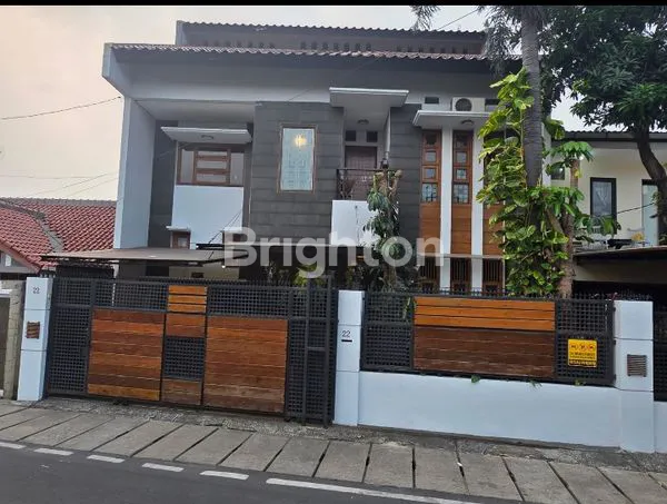RUMAH CANTIK BESAR DI CIPINANG CEMPEDAK JAKARTA TIMUR