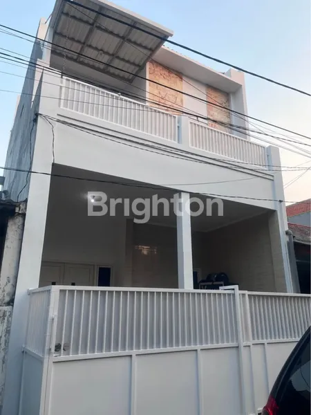 image RUMAH RUNGKUT MINIMALIS 2 LANTAI ROW 2 MOBIL DEKAT UPN STRATEGIS (1)