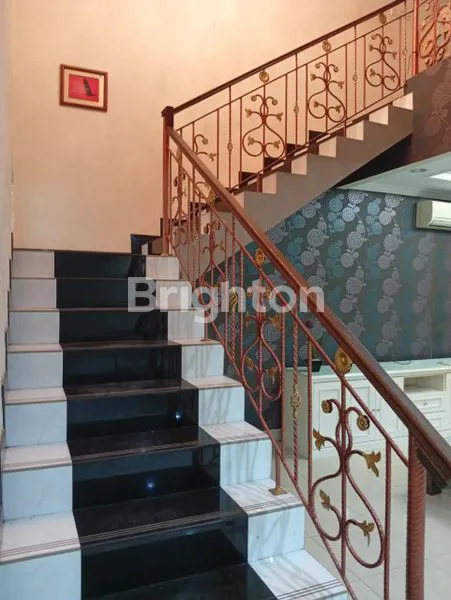 image RUMAH MEWAH, RAPIH DAN SIAP HUNI DI GADING SERPONG (7)