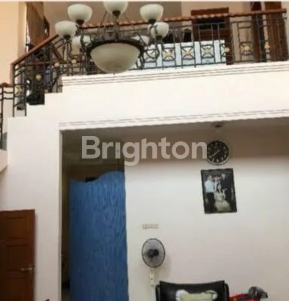 image RUMAH 2 LANTAI  TERAWAT DHARMAHUSADA REGENCY DI SURABAYA TIMUR DEKAT KERTAJAYA GALAXY MALL WISMA PERMAI (3)