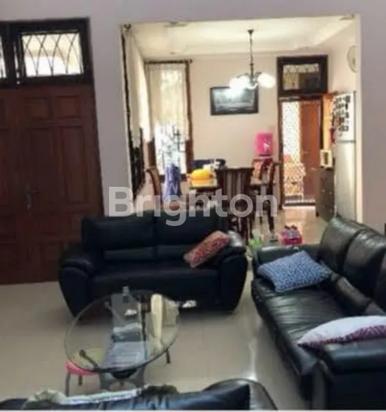 image RUMAH 2 LANTAI  TERAWAT DHARMAHUSADA REGENCY DI SURABAYA TIMUR DEKAT KERTAJAYA GALAXY MALL WISMA PERMAI (5)