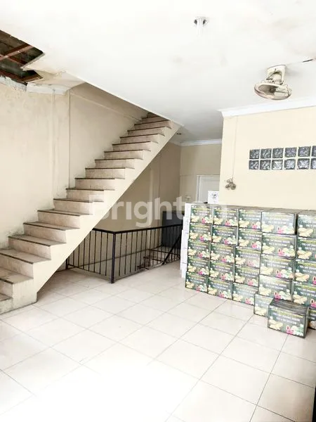 image DIJUAL RUKO BISNIS JALAN AMIR HAMZAH - SEMI FURNISHED KANTOR HARGA JAUH UNDERMARKET  (6)