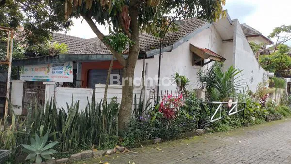 image RUMAH 2 LANTAI PREMIUM TEPI JALAN RAYA BUNULREJO MALANG (8)