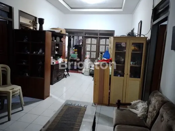 image RUMAH 2 LANTAI PREMIUM TEPI JALAN RAYA BUNULREJO MALANG (2)