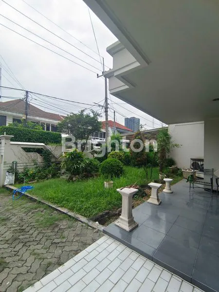 image RUMAH MEWAH 2 LANTAI DI SIMPANG DARMO PERMAI, ROW JALAN 10 METER (2)